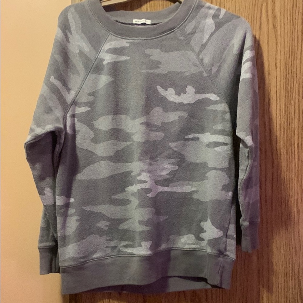 American Eagle Gray Jegging Fit Sweater